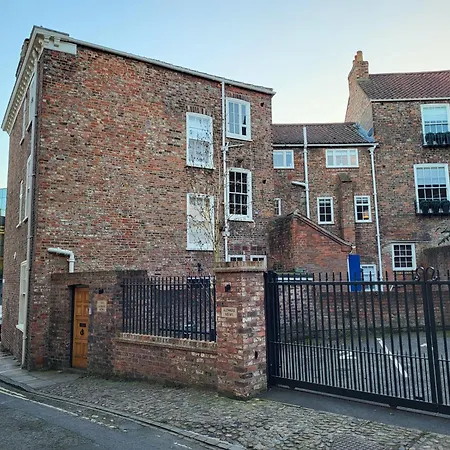 Aldwark Mews Place Apartman